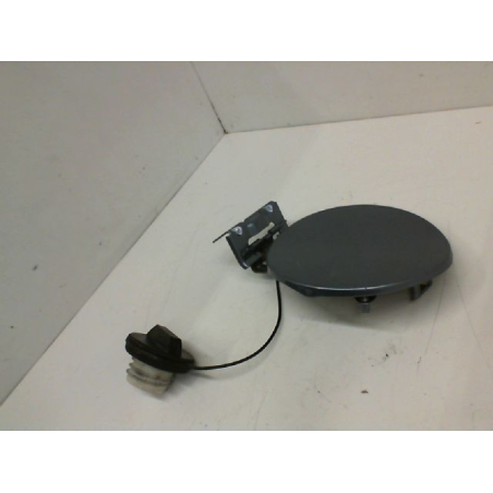 VOLET DE TRAPPE CARBURANT