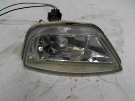 PHARE ANTIBROUILLARD AVG