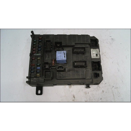 PLATINE FUSIBLE HABITACLE