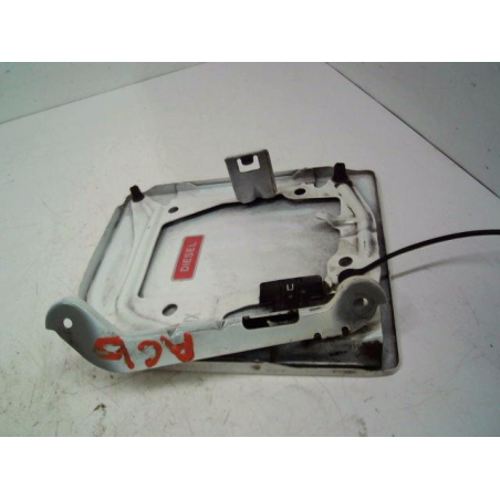 VOLET DE TRAPPE CARBURANT