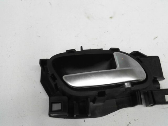 Poignee int porte avd occasion PEUGEOT 2008 Phase 1 - 1.6 E-HDI 92ch