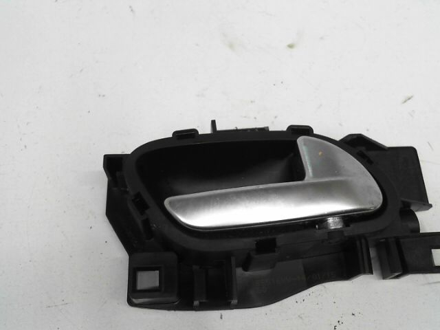 Poignee int porte avd occasion PEUGEOT 2008 Phase 1 - 1.6 E-HDI 92ch