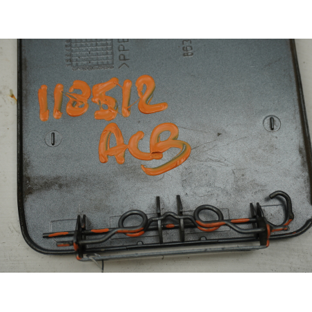 VOLET DE TRAPPE CARBURANT