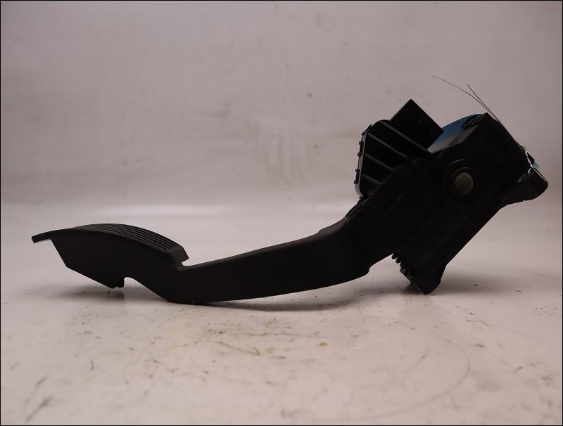 POTENTIOMETRE ACCELERATEUR