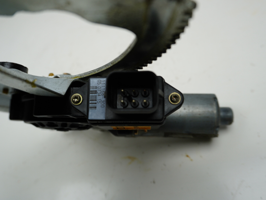 MECANISME+MOTEUR LEVE-GLACE AVD