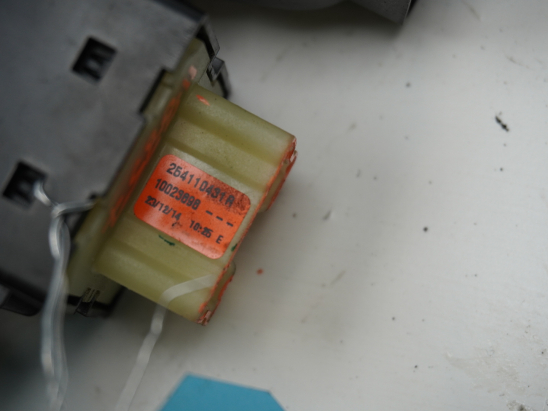 COMMANDE LEVE-GLACE PORTE AVG