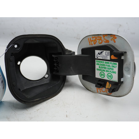 VOLET DE TRAPPE CARBURANT