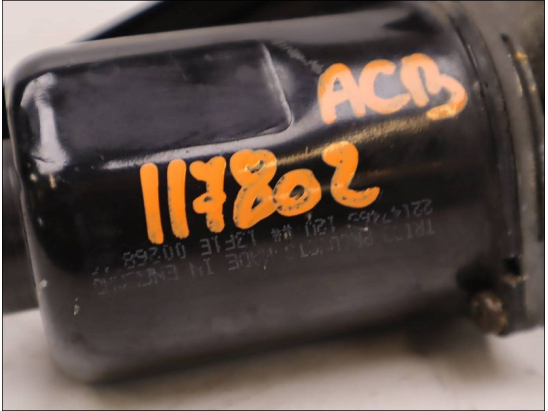 MOTEUR ESSUIE-GLACE AV