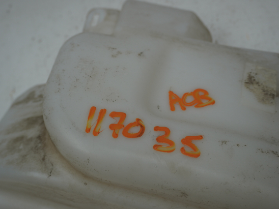 Reservoir lave-glace avant occasion OPEL INSIGNIA phase 2 - 2.0 CDTI 140ch