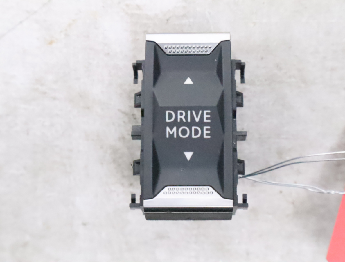 Commande mode de conduite occasion PEUGEOT 2008 II Phase 1 - 1.5 BlueHDI 130ch