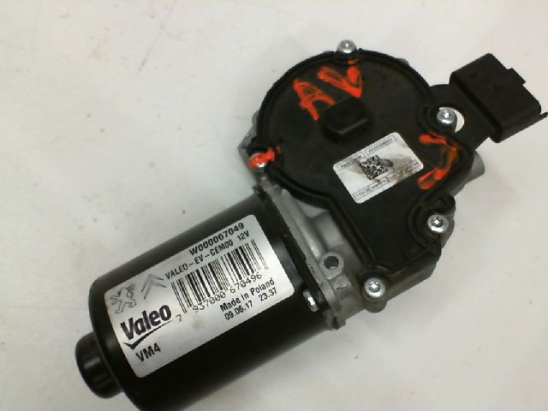 MOTEUR ESSUIE-GLACE AV