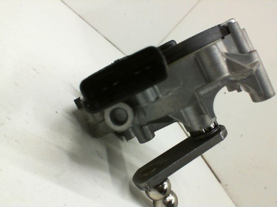 MOTEUR ESSUIE-GLACE AV