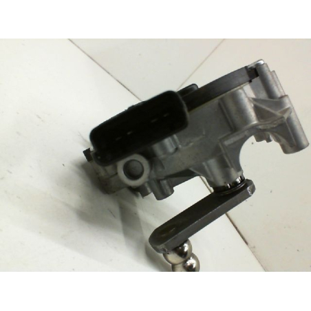 MOTEUR ESSUIE-GLACE AV