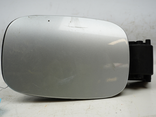 VOLET DE TRAPPE CARBURANT