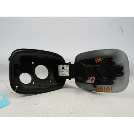 VOLET DE TRAPPE CARBURANT