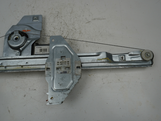 MECANISME+MOTEUR LEVE-GLACE AVD