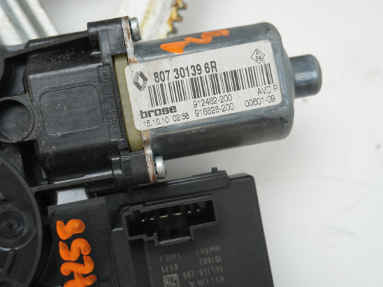 MECANISME+MOTEUR LEVE-GLACE AVD