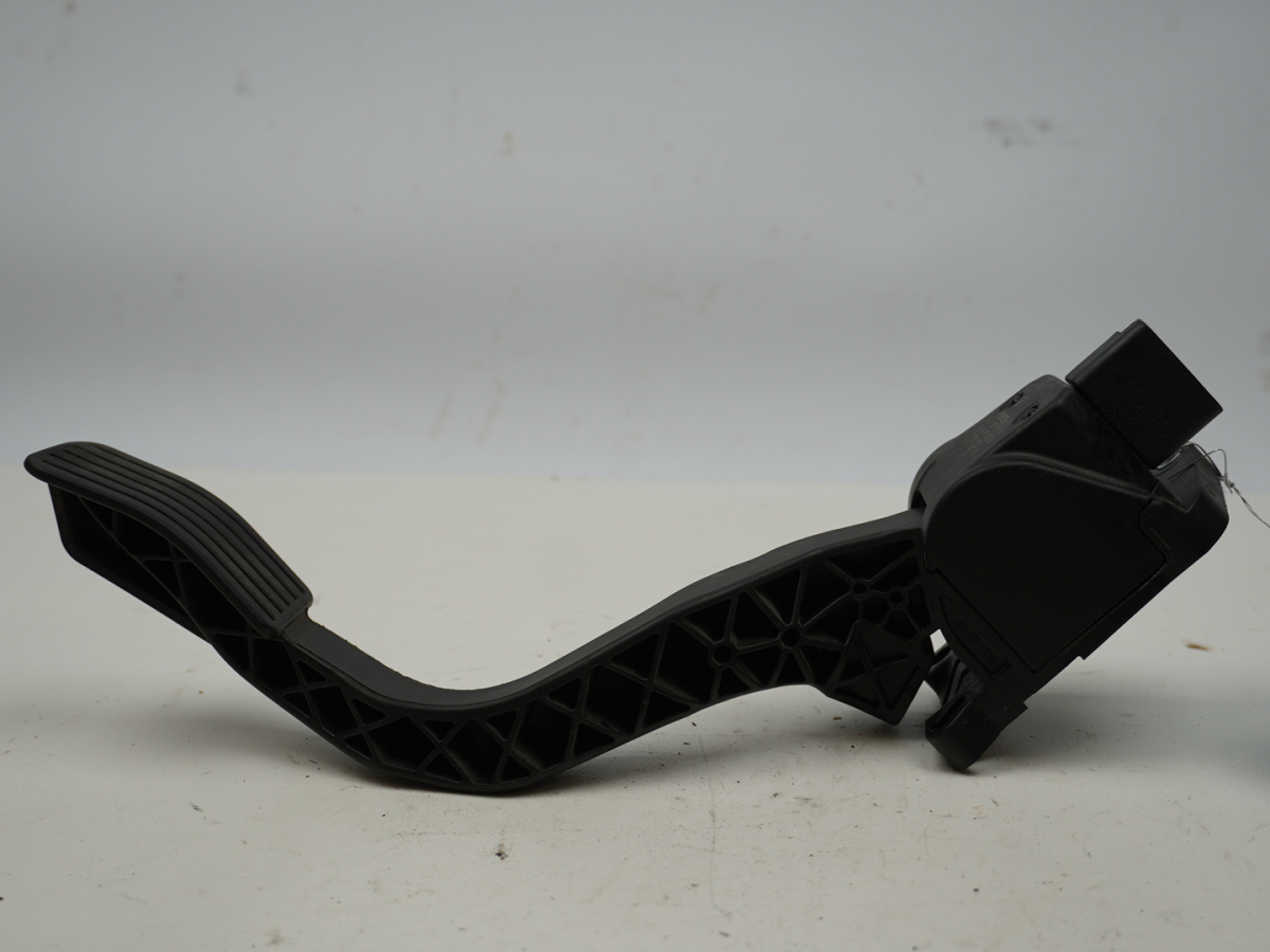 POTENTIOMETRE ACCELERATEUR