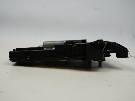 MOTEUR LEVE-VITRE AVG