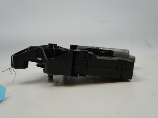 MOTEUR LEVE-VITRE AVD