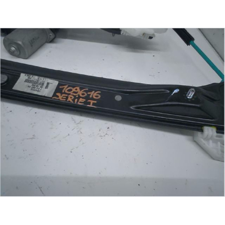 MECANISME+MOTEUR LEVE-GLACE AVD