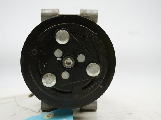 COMPRESSEUR AIR CONDITIONNE