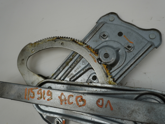 MECANISME LEVE-GLACE AVD