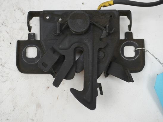 Serrure capot occasion RENAULT CLIO IV Phase 1 - 1.2i 120ch