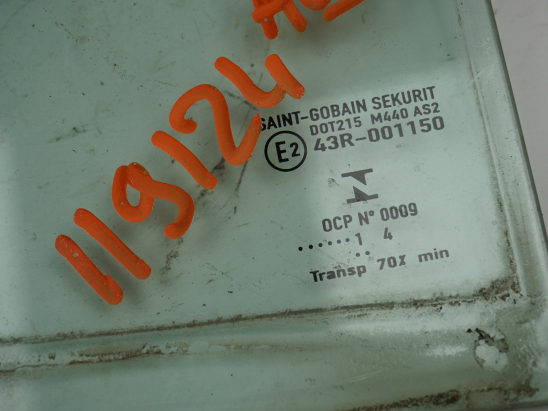 Vitre fixe porte arrière droite occasion RENAULT CLIO II Phase 2 - 1.6 16v