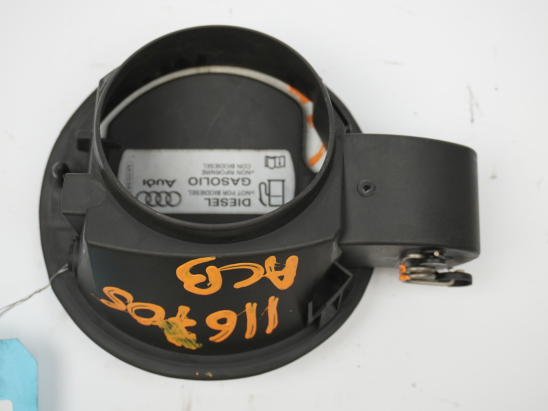 VOLET DE TRAPPE CARBURANT