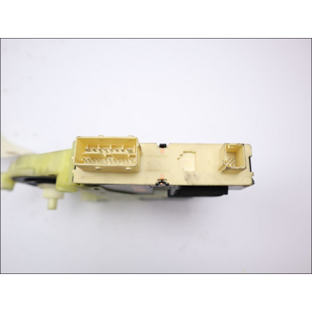 MOTEUR LEVE-VITRE AVD