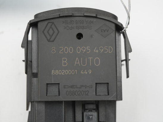 Interrupteur commande de phares occasion RENAULT TWINGO II Phase 1 - 1.5 DCI 85ch