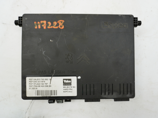 BSI (PLATINE FUSIBLE HABITACLE)