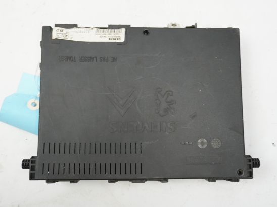 BSI (PLATINE FUSIBLE HABITACLE)