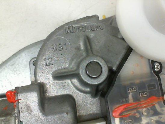 MOTEUR ESSUIE-GLACE AR