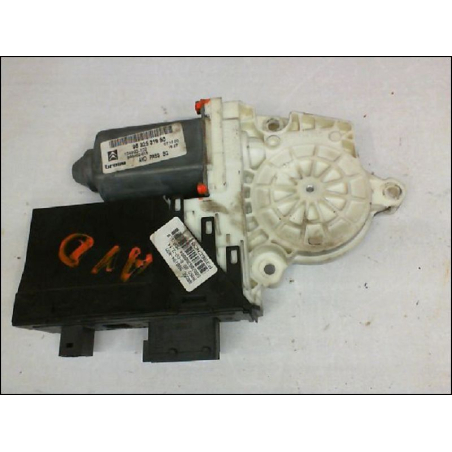 MOTEUR LEVE-VITRE AVD