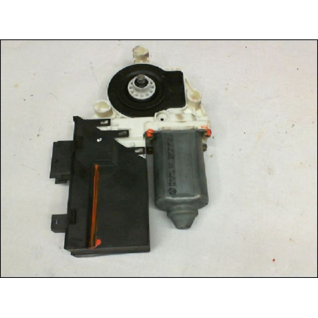 MOTEUR LEVE-VITRE AVD