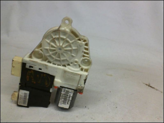 MOTEUR LEVE-VITRE AVG
