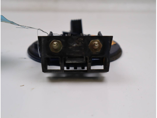 VOLET DE TRAPPE CARBURANT