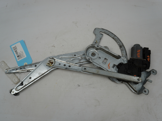 MECANISME+MOTEUR LEVE-GLACE AVD