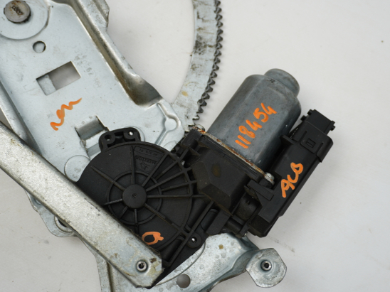 MECANISME+MOTEUR LEVE-GLACE AVD