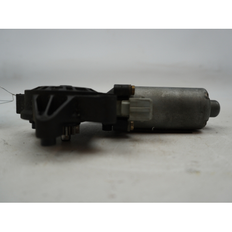 MOTEUR LEVE-VITRE AVD