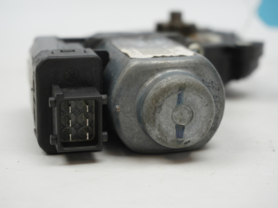 MOTEUR LEVE-VITRE AVG