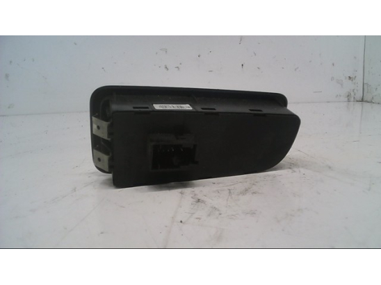 Interrupteur commande de phares occasion FIAT GRANDE PUNTO III Phase 1 - 1.9 DT MULTIJET 120ch