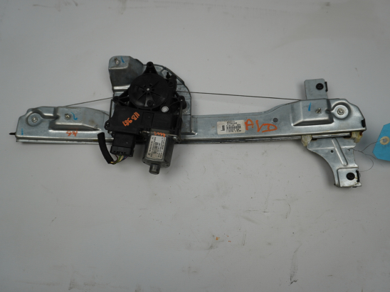 MECANISME+MOTEUR LEVE-GLACE AVD