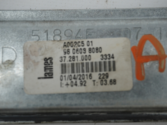 MECANISME+MOTEUR LEVE-GLACE AVD