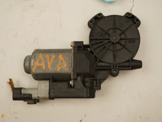 MOTEUR LEVE-VITRE AVD
