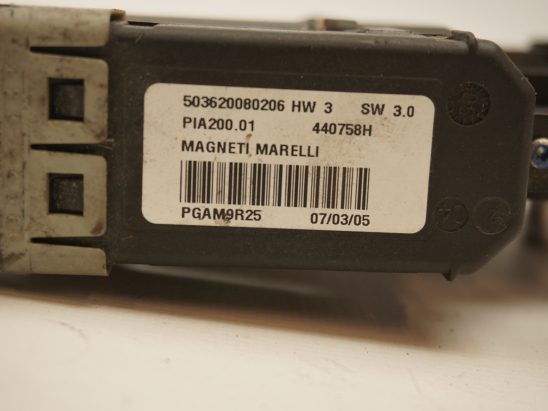 MOTEUR LEVE-VITRE AVD