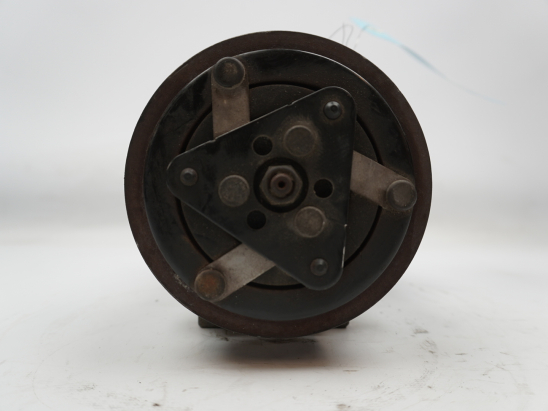 COMPRESSEUR AIR CONDITIONNE