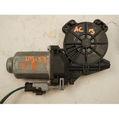 MOTEUR LEVE-VITRE AVD